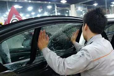 購(gòu)車禮品不是越多越好，精明選擇值錢的汽車美容服務(wù)